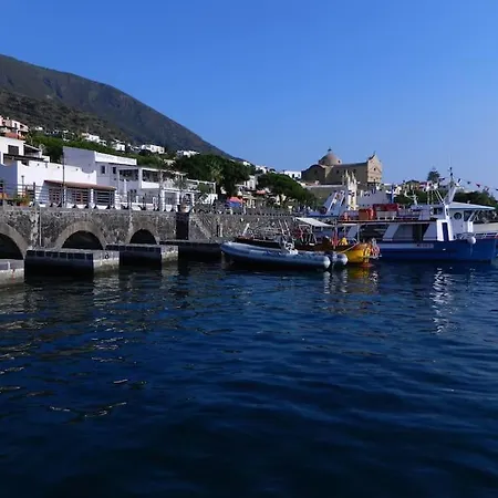 別荘 Casa Dei Sogni, Island Of Salina サンタ・マリーナ・サリーナ