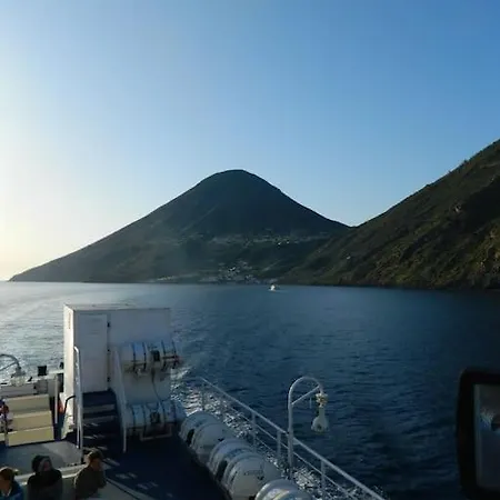 Casa Dei Sogni, Island Of Salina Holiday home *