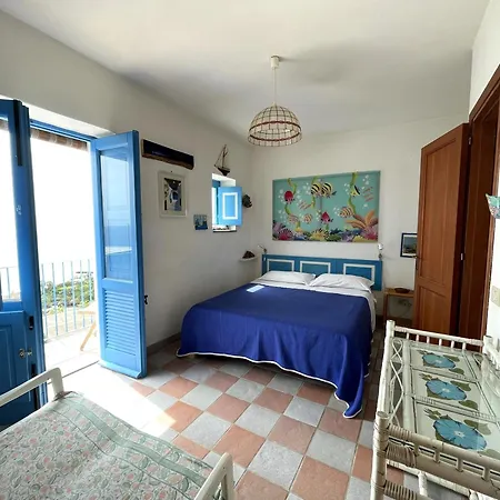 Casa Dei Sogni, Island Of Salina Holiday home
